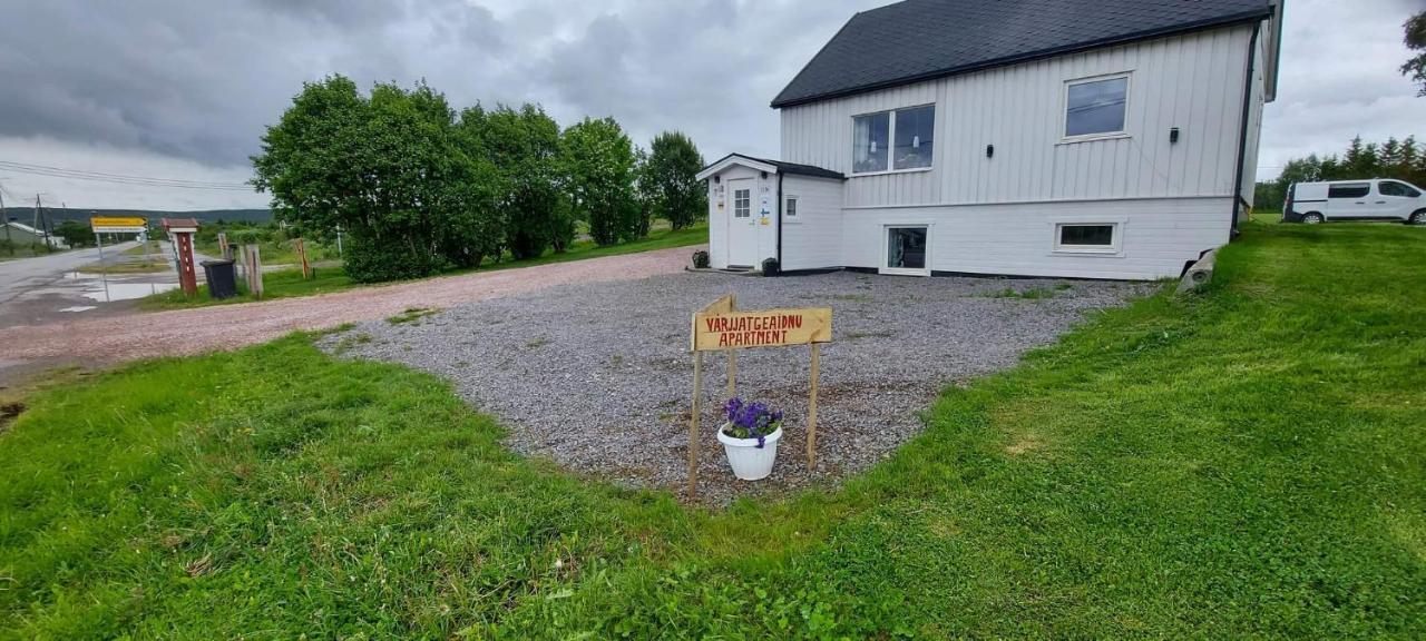 Varjjatgeainu Apartment Nesseby Varangerbotn Zewnętrze zdjęcie